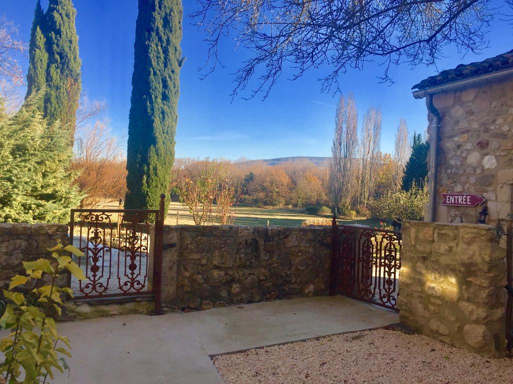 Gites De La Croix Du Gres (Adults Only) Valaurie Exterior photo